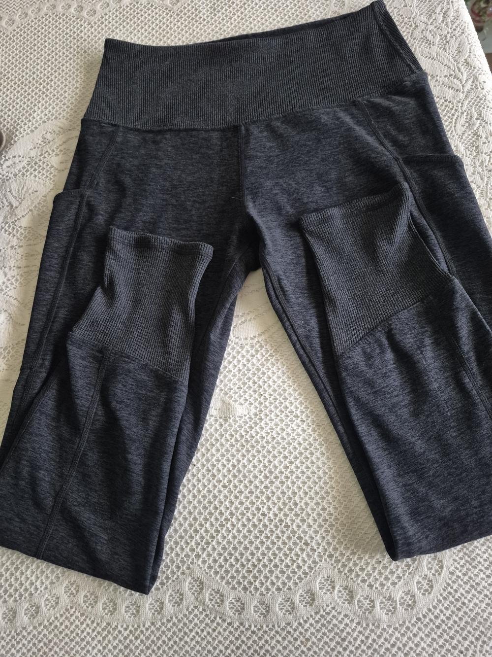 Kirkland Signature Dark Gray High-Waist Leggings with Side Pockets Size M